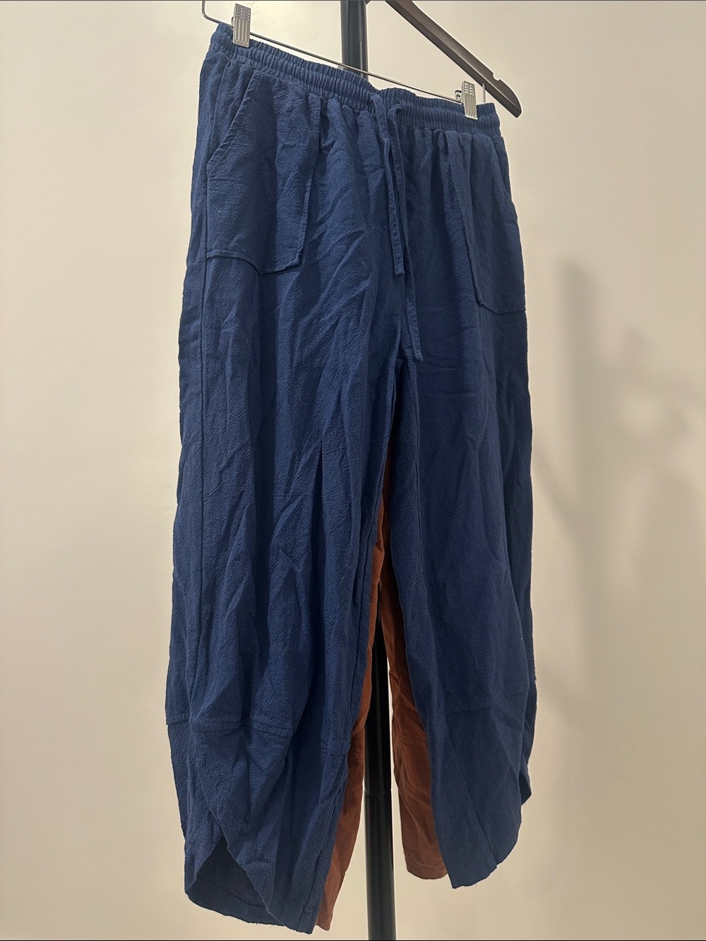 Amazon Women's Navy Blue Drawstring Capris with Pockets